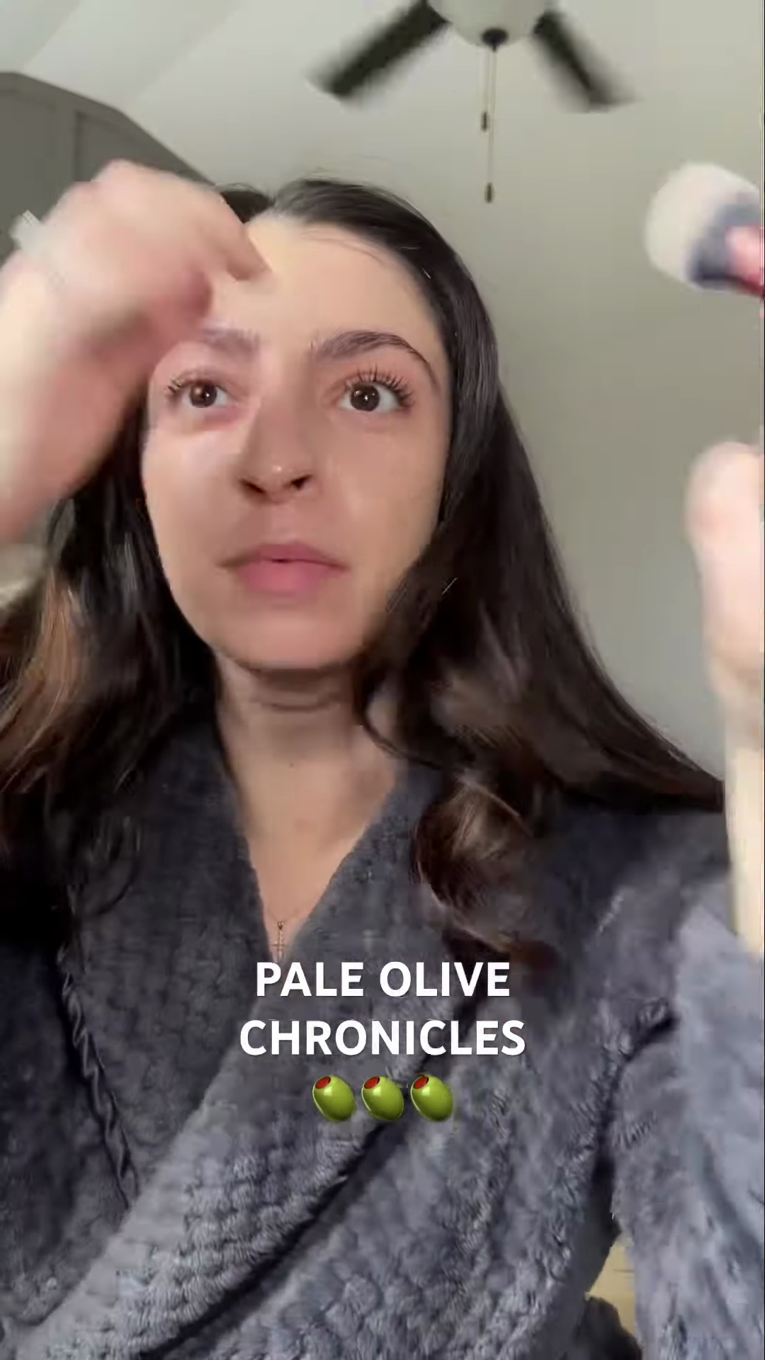 Makeup brush blending Kevyn Aucoin Sensual Skin Enhancer on face