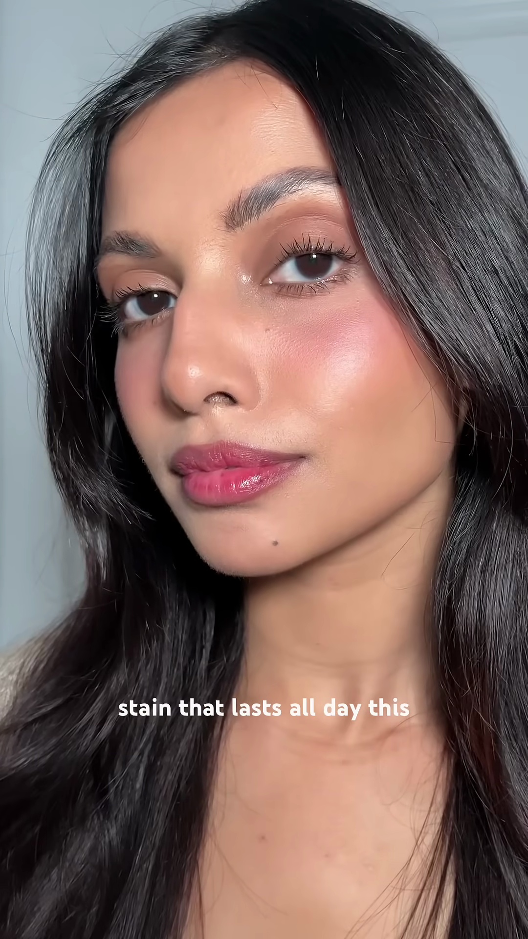 Final result of the Wonderskin lip stain showing long-lasting color on lips